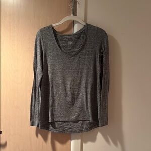American Eagle Outfitters Gray Fitted Long Sleeve Tee